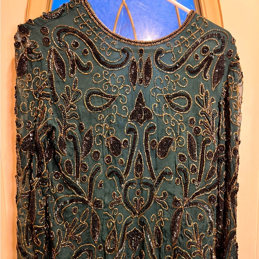 Vintage fully beaded top perfect for holiday